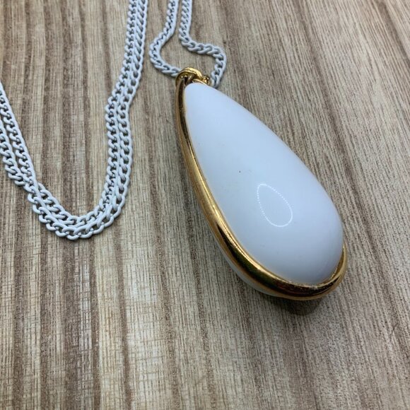 Monet Long White Chain Teardrop Pendant Necklace - Picture 4 of 5